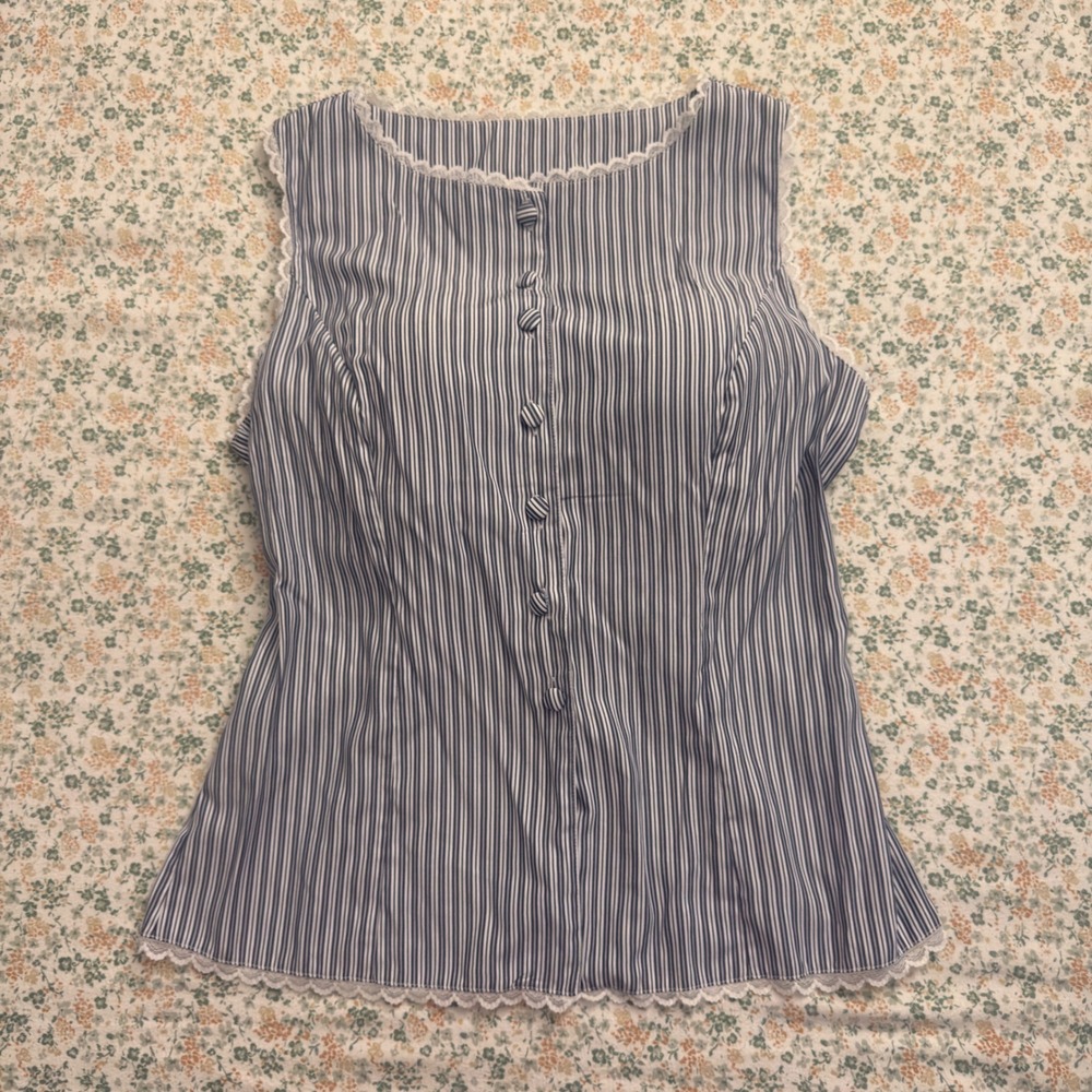 A New Day Medium Striped Sleeveless Button Down Blouse